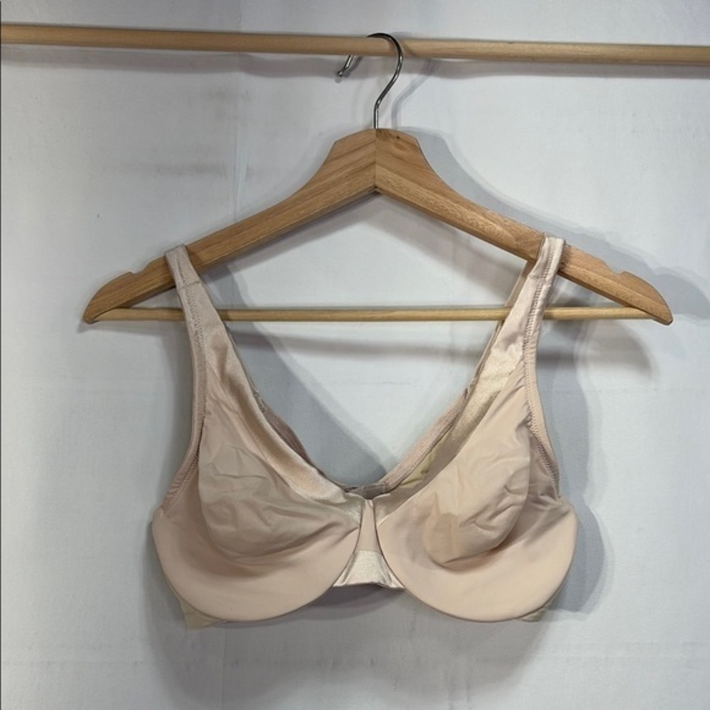 🧳 Olga Cream Full-Coverage Bra with Adjustable Straps